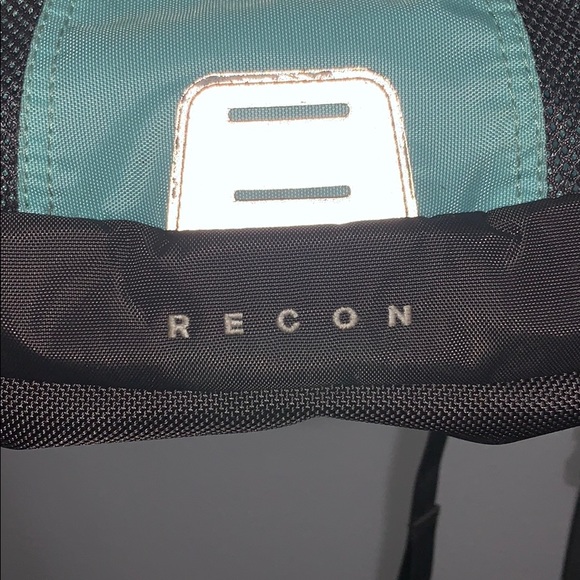 The North Face Recon Backpack - Picture 2 of 6